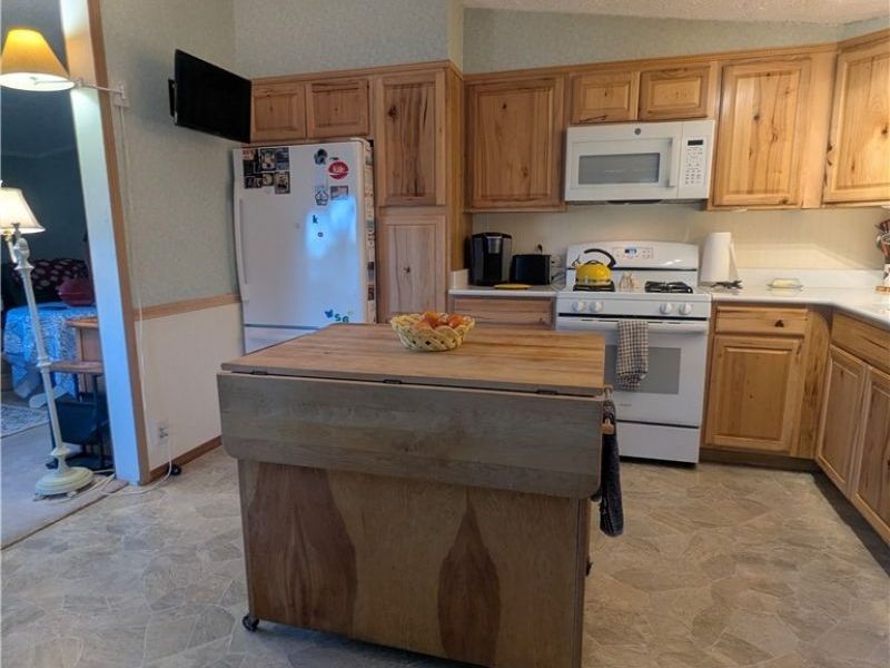 18395 Leatherwood Road, Salesville, OH 43778 Photo 7