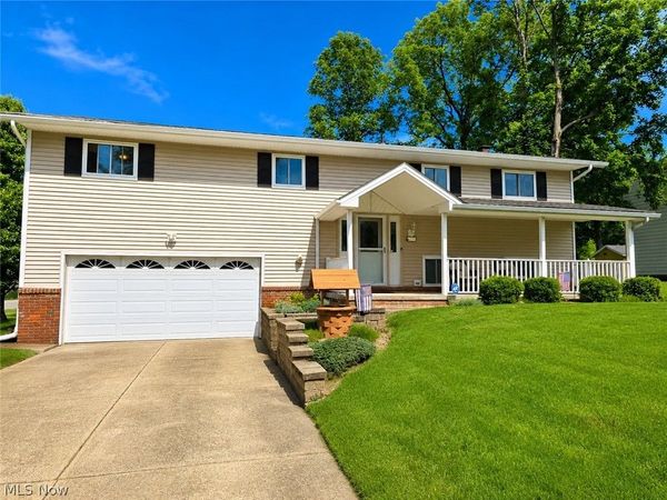 14598 S Gateway Drive, North Royalton, OH 44133