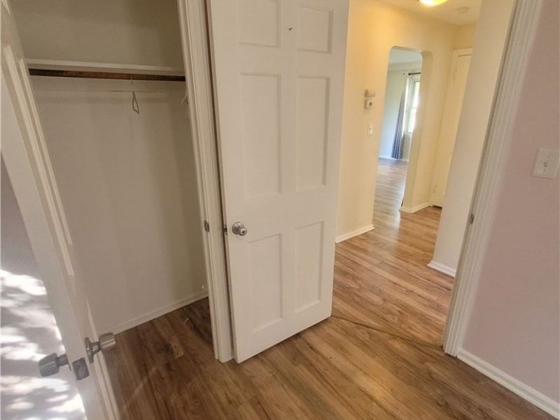 6987 Greenleaf Avenue , Parma Heights, OH 44130 Photo 8