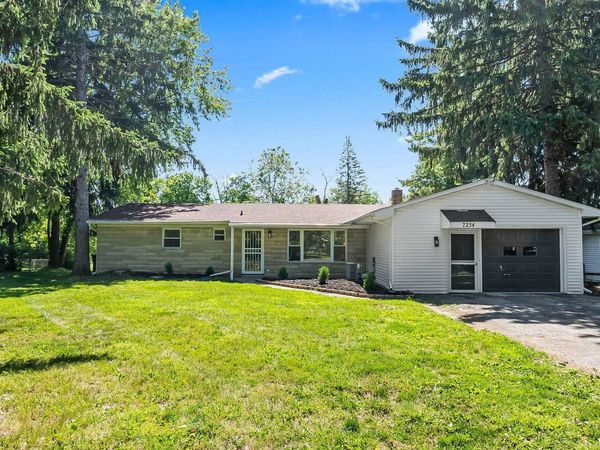 7234 Riverton Drive, Fort Wayne, IN 46825