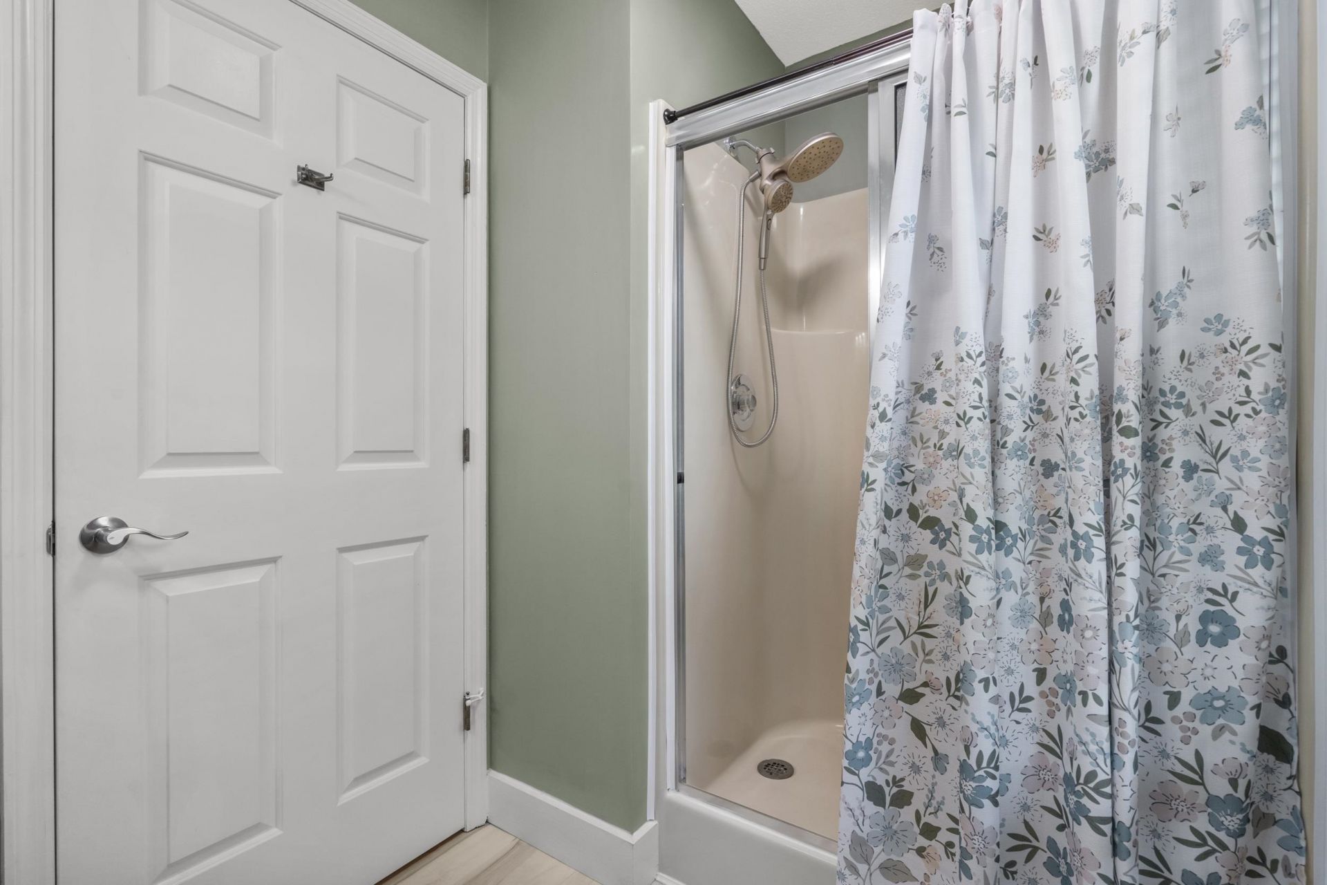 105 Hickory Dr.  Photo 29