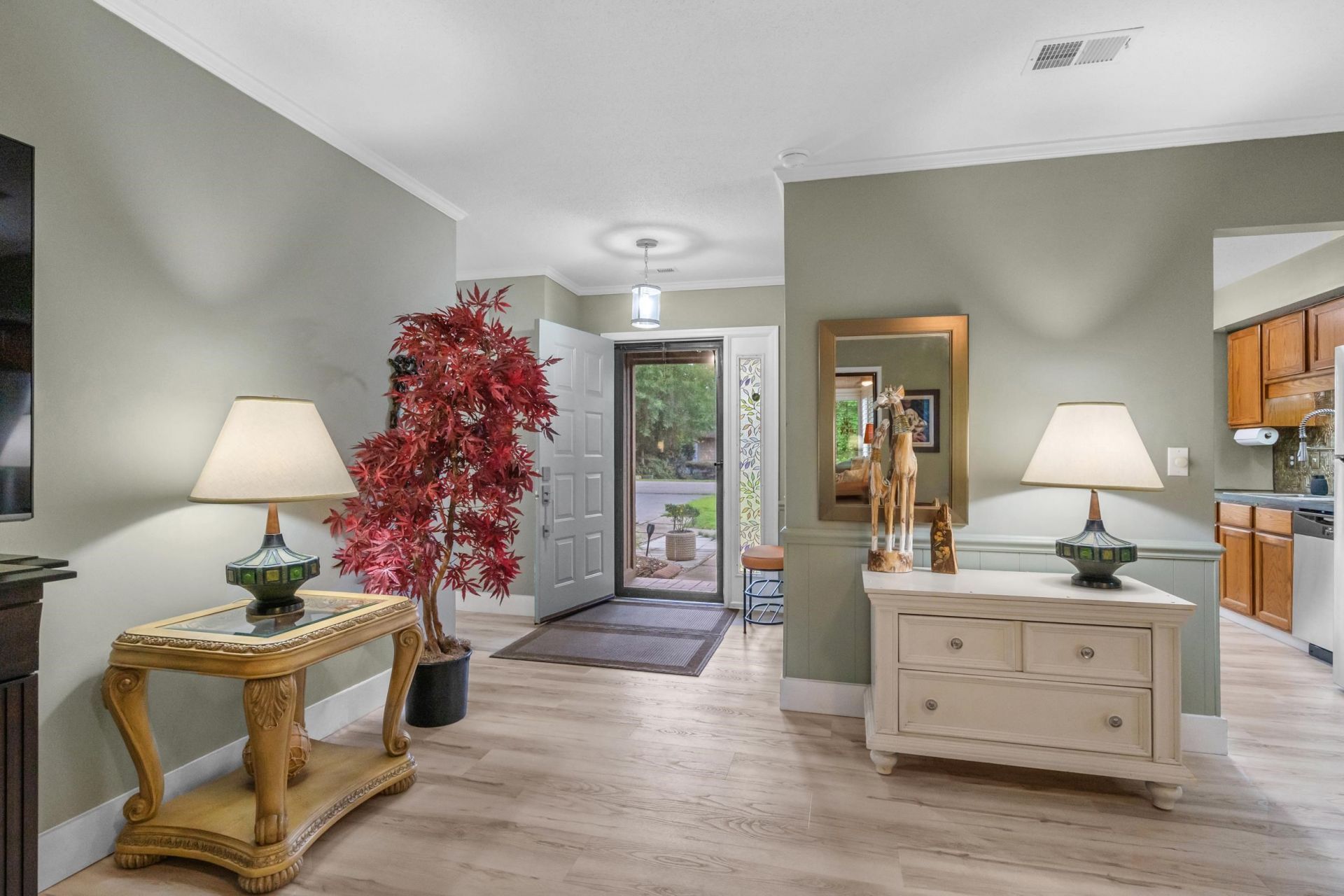 105 Hickory Dr.  Photo 4