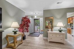 105 Hickory Dr.  photo 4