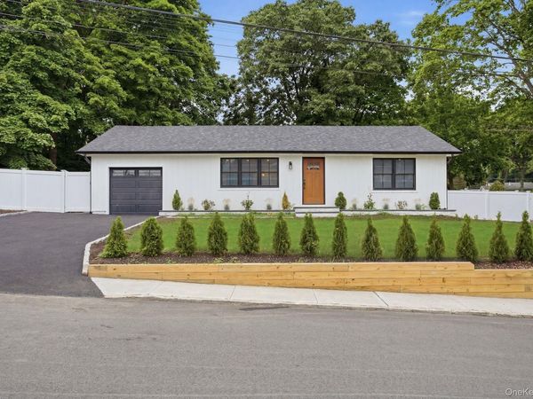 85 Kenneth Avenue, Huntington, NY 11743