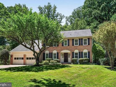 1808 BATTEN HOLLOW ROAD , VIENNA, VA 22182