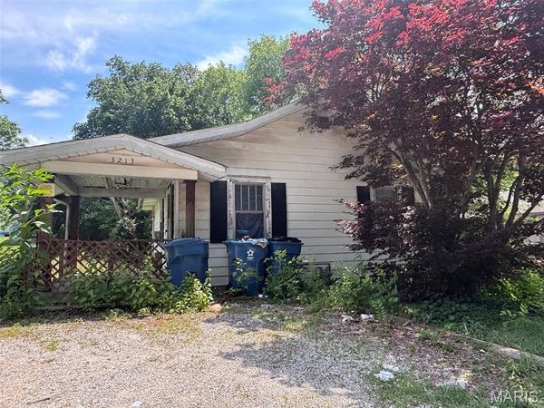 3213 Duco Street , Alton, IL 62002