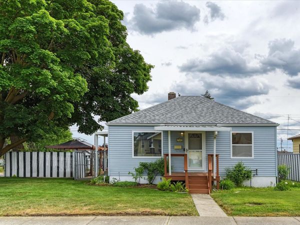 1128 E Gordon Ave, Spokane, WA 99207