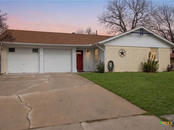211 E Hogan Drive , Copperas Cove, TX 76522