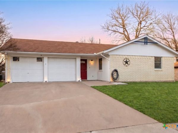 211 E Hogan Drive, Copperas Cove, TX 76522