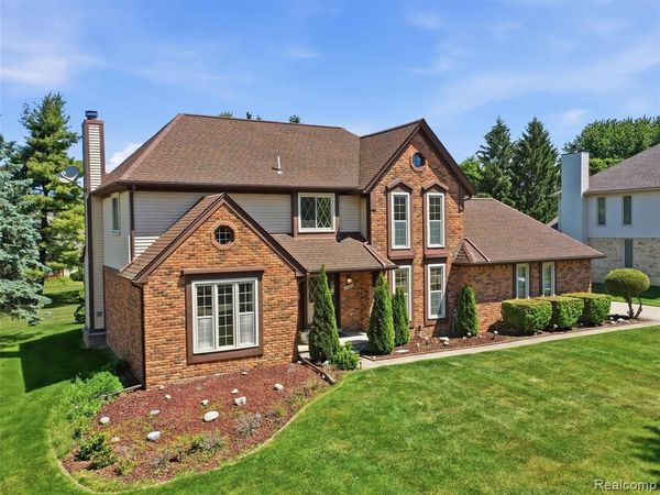 1280 Falcon Drive , Troy, MI 48098