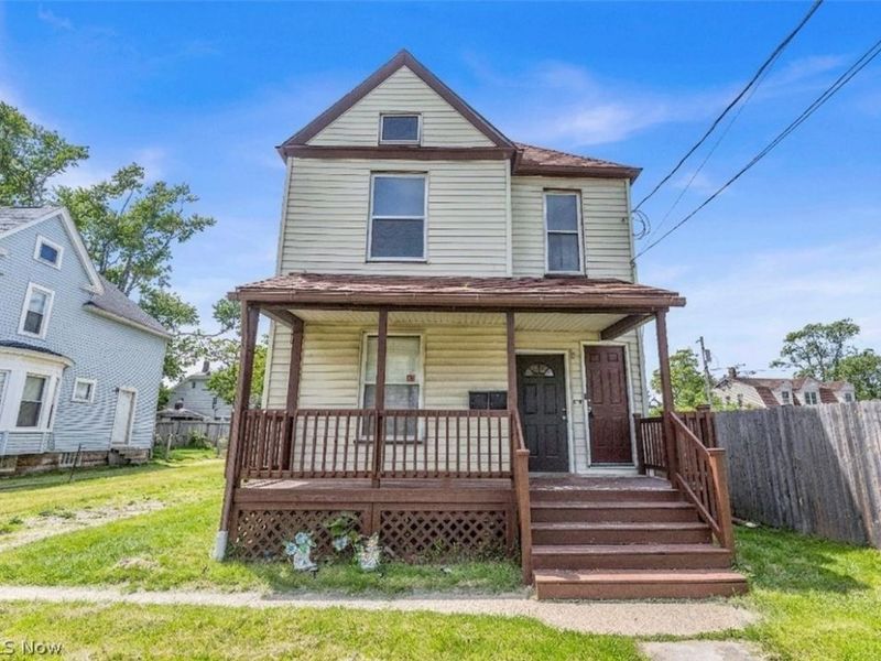 812 Lovett Place, Unit UP, Lorain, OH 44052 Photo 1