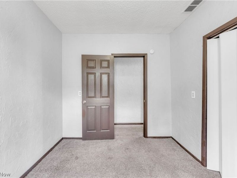 812 Lovett Place, Unit UP, Lorain, OH 44052 Photo 13