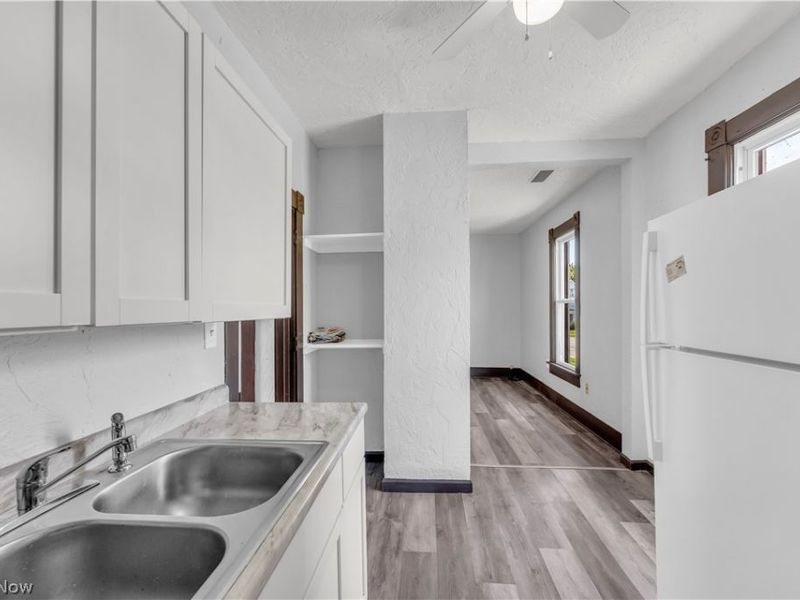 812 Lovett Place, Unit UP, Lorain, OH 44052 Photo 6