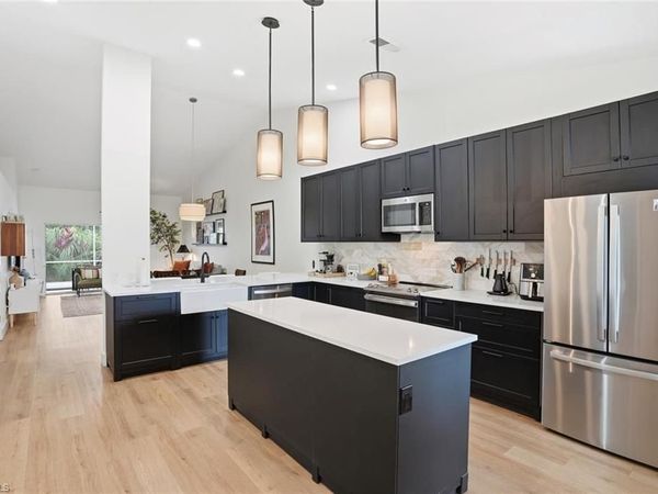 6236 Shadowood CIR, NAPLES, FL 34112