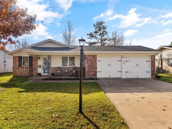 708 E Prairie View Road, Crowley, TX 76036