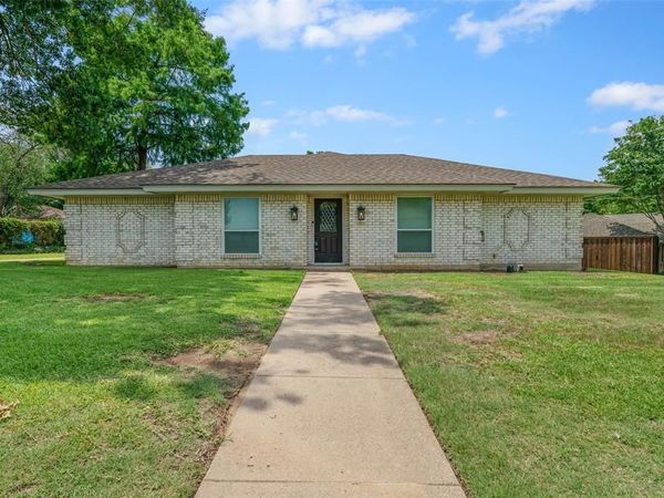 2005 Prince John Drive, Grand Prairie, TX 75050