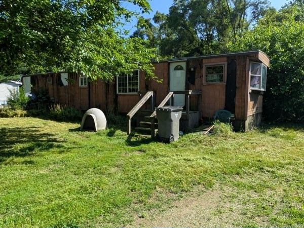 50682 Manhatten Avenue, Elkhart, IN 46514