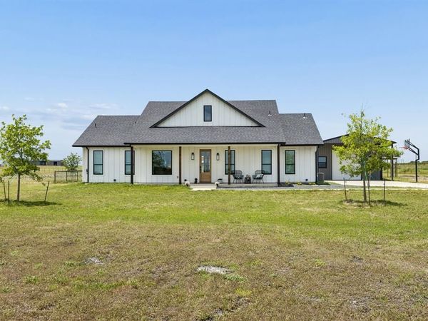 9224 County Road 592 , Nevada, TX 75173