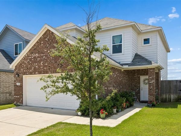 245 Michelle Drive , Grand Prairie, TX 75051