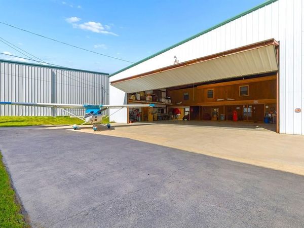 832 Aviator Drive , Fort Worth, TX 76179