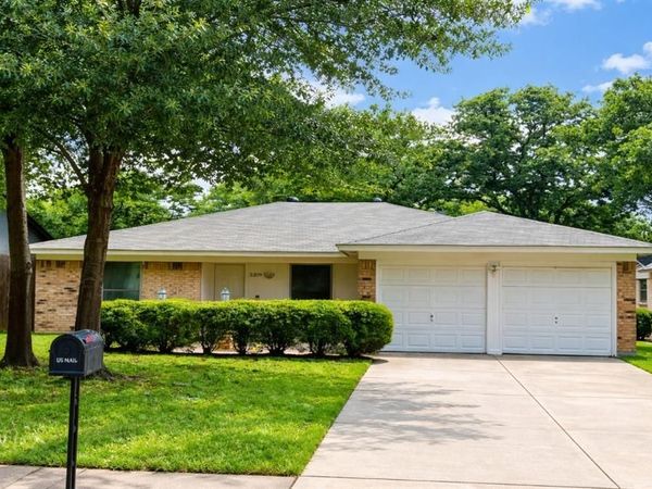 5309 Holly Trail, Arlington, TX 76016