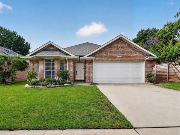 2212 Tiffany Glenn Court , Bedford, TX 76021