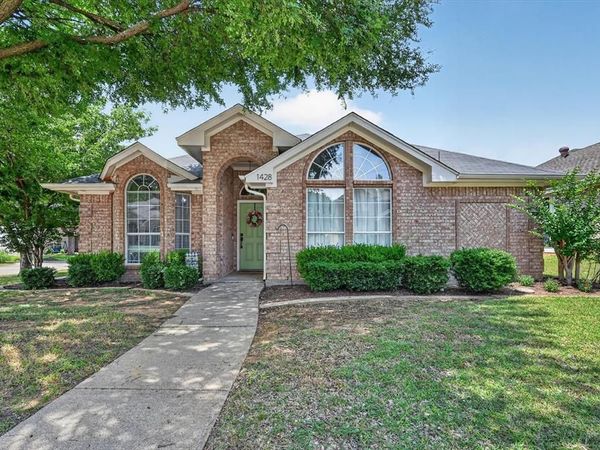 1428 Bregenz Lane, Lewisville, TX 75067