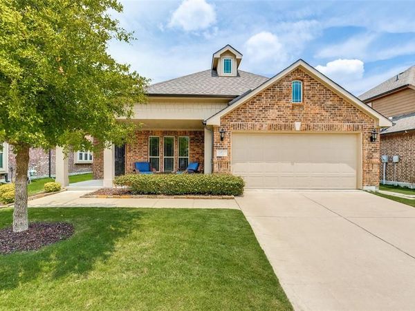 902 Lyndhurst Drive, Anna, TX 75409
