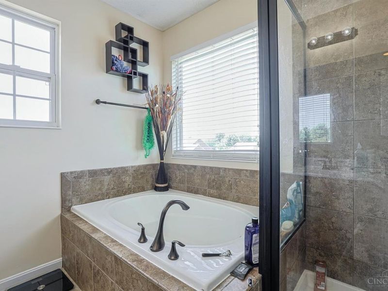 2032 Bridgewater Lane, Monroe, OH 45050 Photo 24