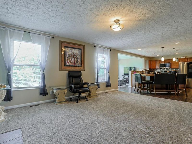 2032 Bridgewater Lane, Monroe, OH 45050 Photo 6