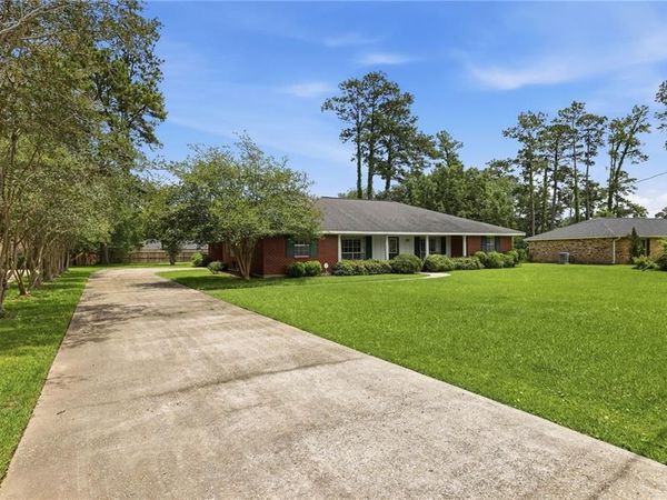 8 GOLDEN Drive , Hammond, LA 70401