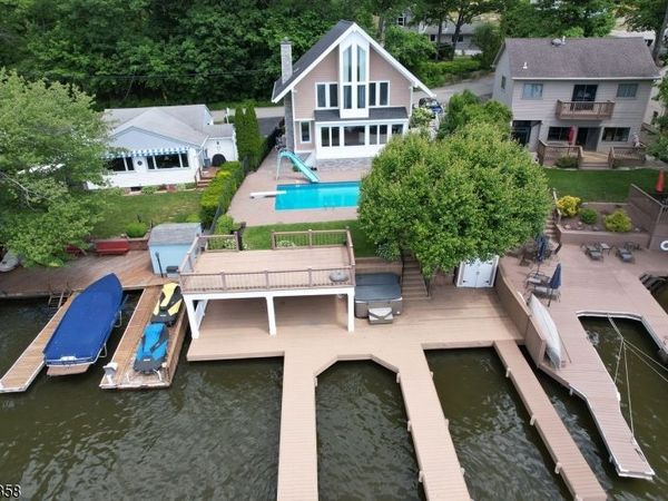 17 Forest Lake Dr, West Milford, NJ 07421