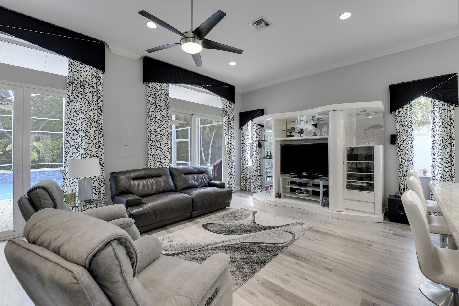 6584 Pavone Street, Lake Worth, FL 33467 Photo