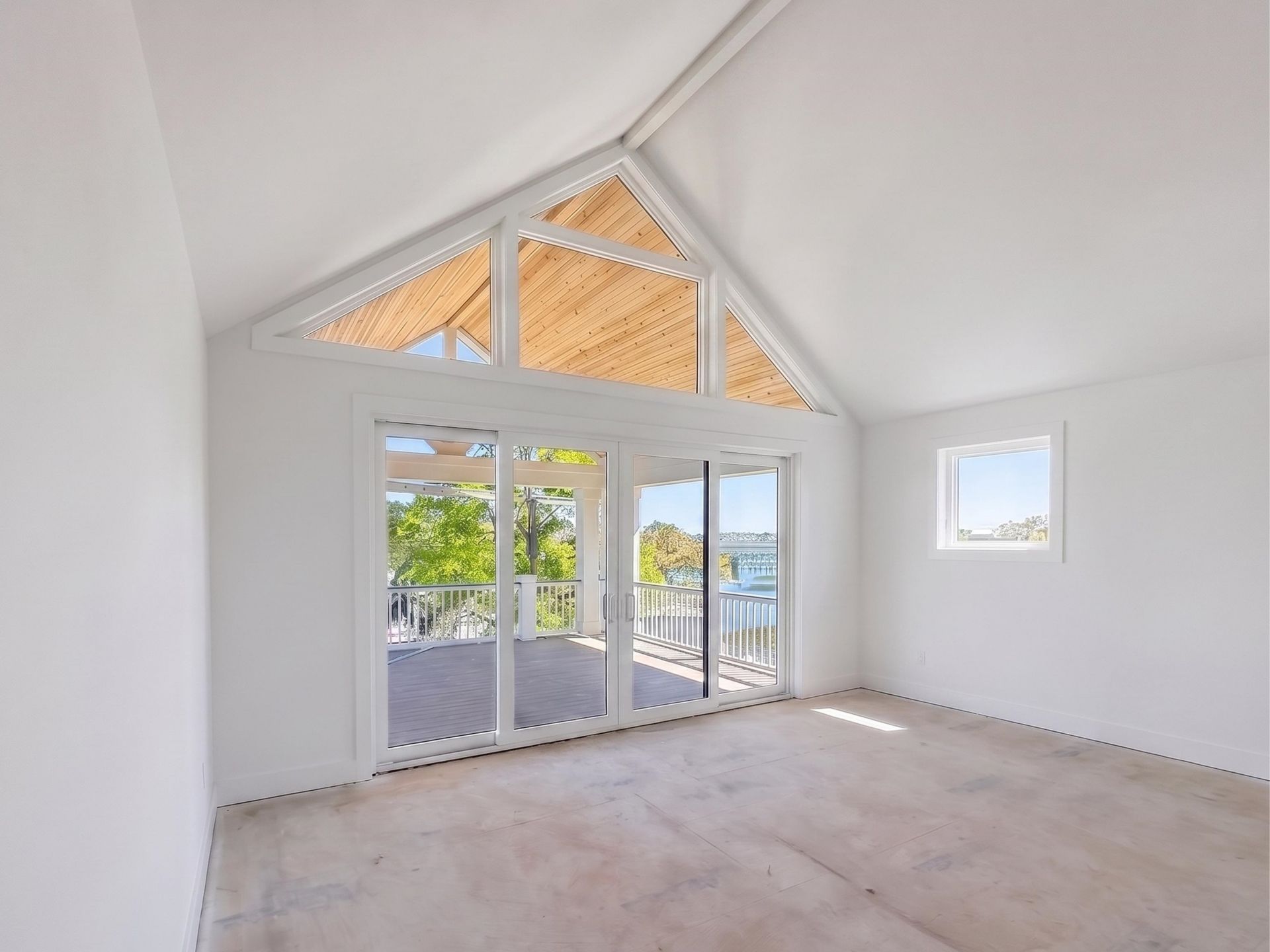 165 Melton Ave.  Photo 8