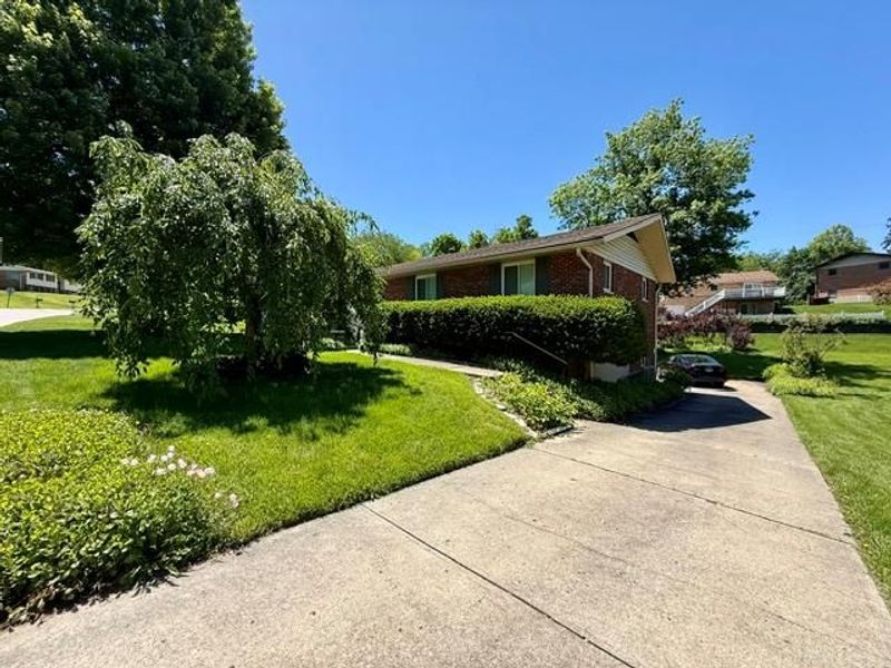 2506 Brahms Boulevard, Dayton, OH 45449 Photo 2