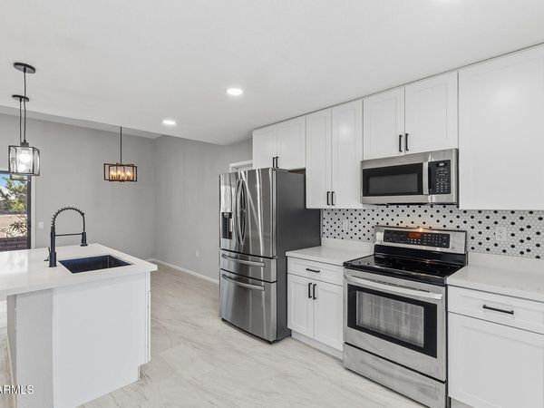 16817 N MEADOW PARK Drive, Sun City, AZ 85351