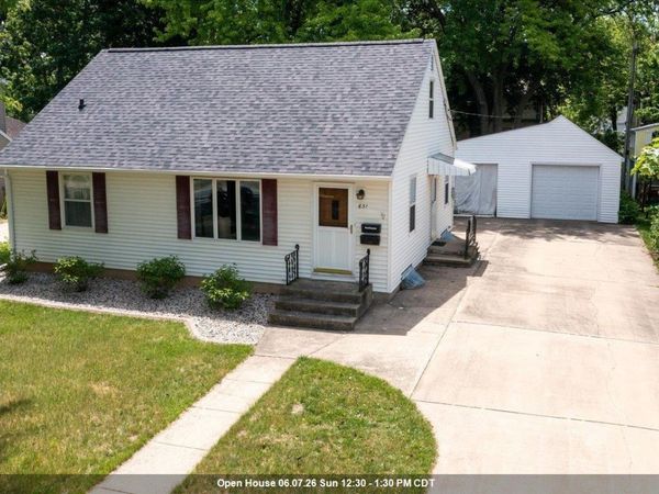 651 WINNEBAGO HEIGHTS, Neenah, WI 54956
