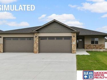 9200 Green Valley Lane, Lincoln, NE 68516