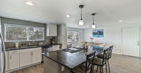 701 Bowman Drive, Reno, NV 89503 Photo