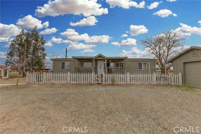 18967 Tawney , Adelanto, CA 92301 Main Photo