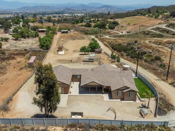 33577 Daily Rd, Menifee, CA 92584
