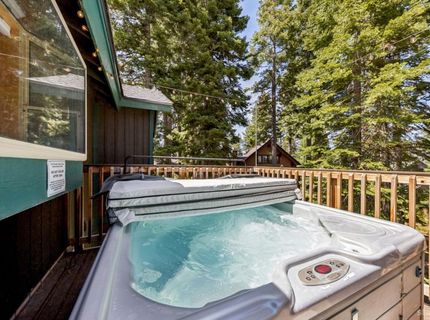 352 Heather Circle, South Lake Tahoe, CA 96150 Photo