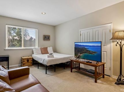 352 Heather Circle, South Lake Tahoe, CA 96150 Photo