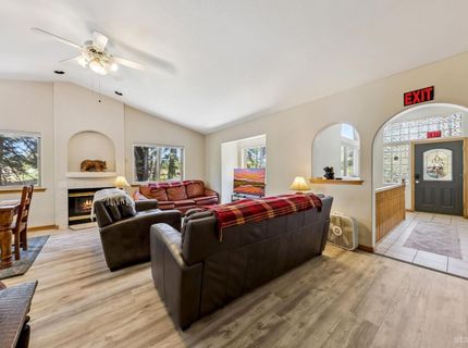 352 Heather Circle, South Lake Tahoe, CA 96150 Photo