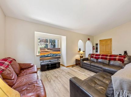 352 Heather Circle, South Lake Tahoe, CA 96150 Photo