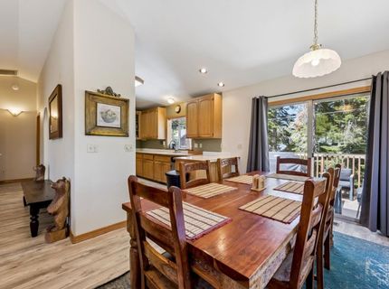 352 Heather Circle, South Lake Tahoe, CA 96150 Photo