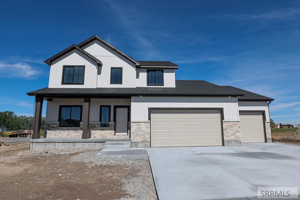 2857 N Grant Avenue, Idaho Falls, ID 83401 Main Photo