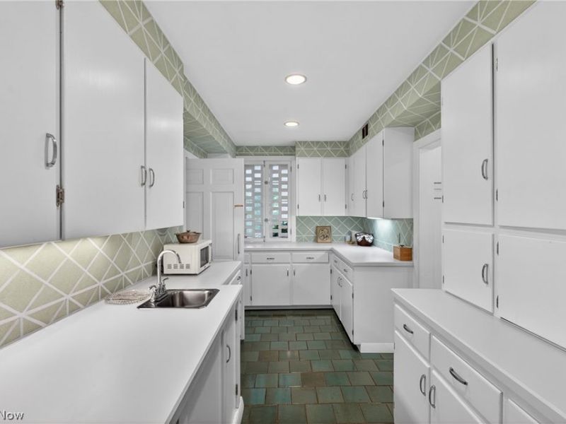 23900 Stanford Road , Shaker Heights, OH 44122 Photo 10