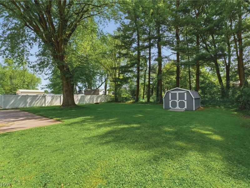 6006 Lake O Springs Avenue NW, Canton, OH 44718 Photo 31