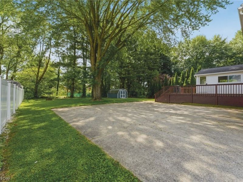 6006 Lake O Springs Avenue NW, Canton, OH 44718 Photo 35